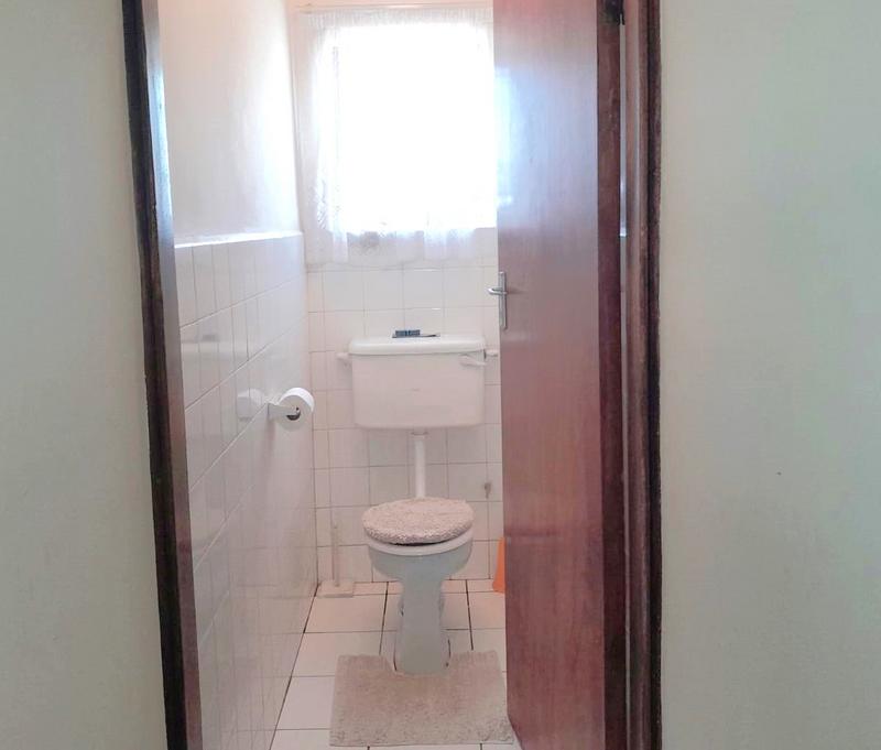 To Let 2 Bedroom Property for Rent in Fish Hoek Western Cape